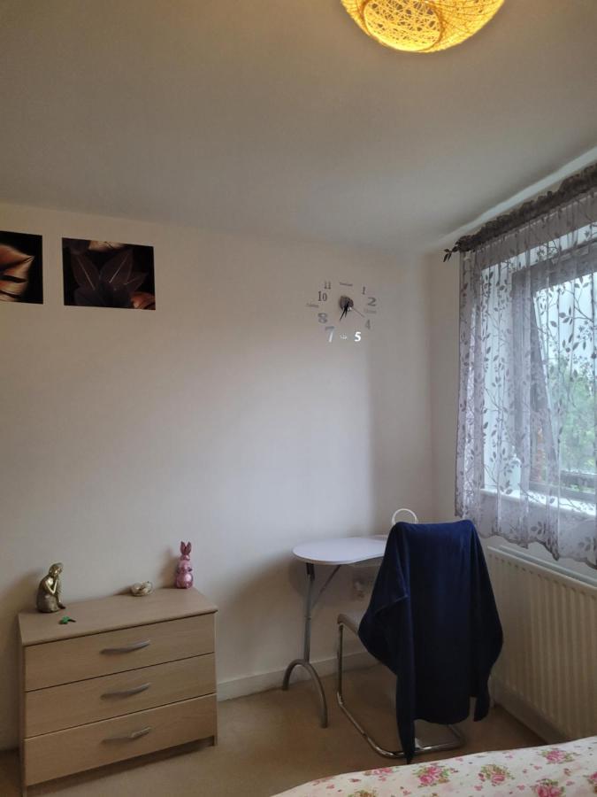 Room Near Heathrow Airport Hillingdon Exterior foto